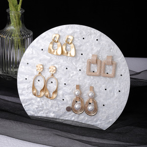 Espositore per Orecchini Rotondo in Acrilico Stile Nordico Creativo Porta Gioielli per Negozio e Accessori Fotografici - Product Image 2