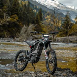 Motocicleta Eléctrica Todoterreno Ultra Silenciosa con Motor Central, Cero Emisiones, 8KW de Alta Potencia, Ecológica, Doble Suspensión, Impermeable - Product Image 1