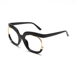 Lunettes de soleil <span class=keywords><strong>tendance</strong></span> pour femmes UNOC <span class=keywords><strong>2022</strong></span>, marque personnalisée, grande monture, anti-lumière bleue, verres optiques en matériau PC, montures blanches et rouges transparentes - Product Image 5