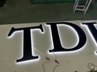 Letreros de letras LED de negocios al aire libre personalizados letrero publicitario iluminado brillante para la marca de la empresa que muestra la potencia del transformador