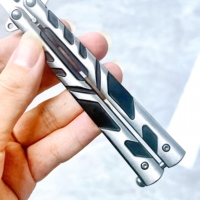 Couteau papillon pliant portable de haute qualité avec lame en acier et manche en acier, outils d'entraînement en plein air, vente directe d'usine en gros