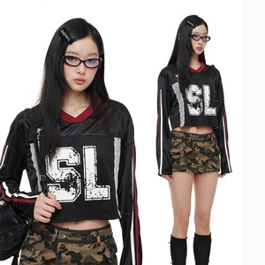 เสื้อเจอร์ซีย์คอวีปักลายสไตล์อเมริกันย้อนยุคสำหรับผู้หญิง รุ่น 24/25 เสื้อครอปท็อปสำหรับกีฬาเบสบอล ฟุตบอล สำหรับฤดูร้อน - Product Image 2