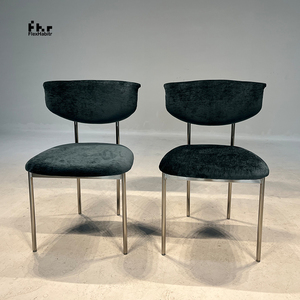 Chaise de salle à manger moderne en velours vert foncé, dossier incurvé, pieds en métal doré, rembourrée pour hôtel et restaurant - Product Image 5