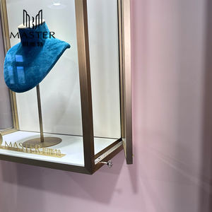 Espositore da Parete MASTER per Collane e Gioielli con Finitura in Ottone Dorato, Vetrine per Gioielli da Parete - Product Image 5