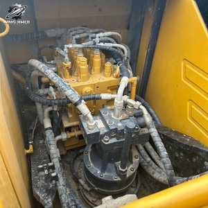 รถขุดมือสอง SANY 135C 13.5 ตัน ยอดขายดี ใช้งานน้อย เชื่อถือได้ เหมาะสำหรับงานซ่อมถนน ปรับรูปทรงสวน และงานก่อสร้างดิน - Product Image 4
