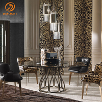 Ensemble de table à manger de luxe italien haut de gamme avec plateau en marbre naturel pour 6 personnes, ensemble de salle à manger de luxe design avec base en cuivre laiton