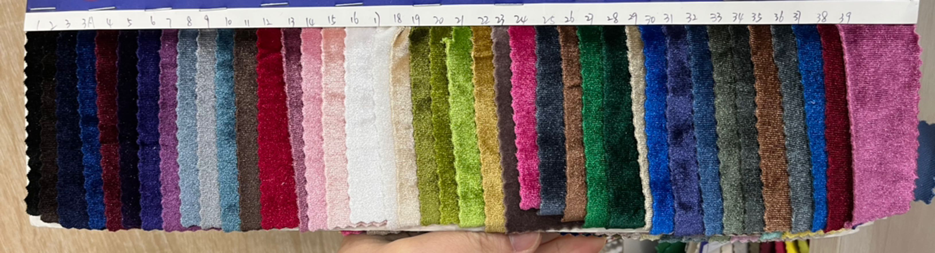 สีที่กำหนดเอง