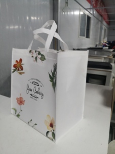 Factory Wholesale Eco-Friendly Custom <b>Printed</b> Non-Woven Shopping Tote Laminated Reusable Carry Bags for Retail - Product Image 3