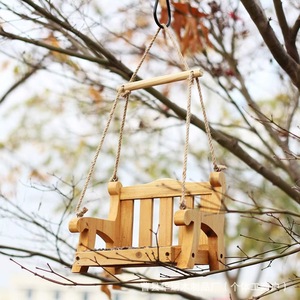 ที่ให้อาหารนกแบบไม้ รูปทรงชิงช้า ตกแต่งสวนแบบแขวน สำหรับนกในสวนหลังบ้าน - Product Image 3