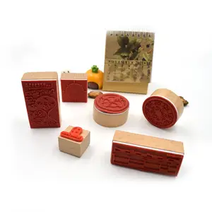 Ensemble de jouets de fabrication Logo personnalisé écologique Une variété de timbres en bois de conception pour les enfants