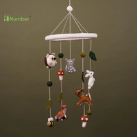 Vente en gros d'autres jouets éducatifs pour bébés Animaux en laine du Népal faits à la main Mobiles pour bébé fille garçon Coran Mobiles pour berceau et berceau