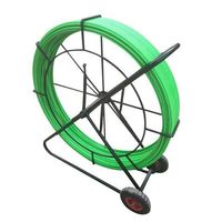 Tire-câble en fibre de verre sur roue pour l'installation de câbles souterrains