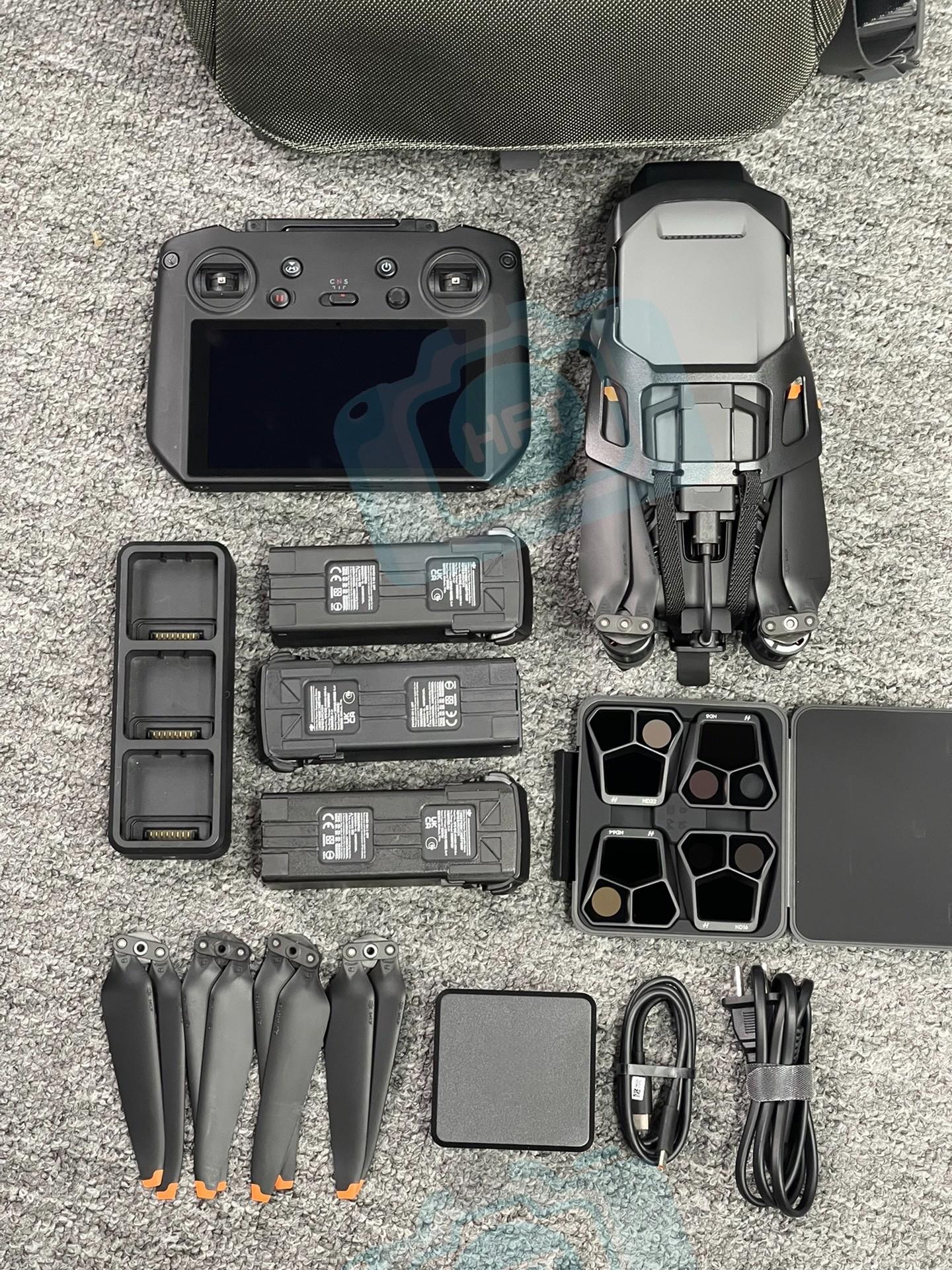 Mavic 3 Pro Fly More Combo con control remoto RC Pro