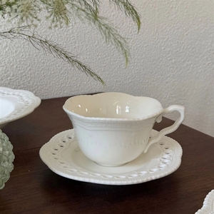 Ensemble d'<span class=keywords><strong>assiettes</strong></span> blanches en céramique ajourées élégantes, vaisselle en relief pour décoration de mariage et événements, <span class=keywords><strong>assiettes</strong></span> en <span class=keywords><strong>porcelaine</strong></span> - Product Image 6