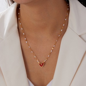 Cadena <span class=keywords><strong>de</strong></span> Labios Chapada en <span class=keywords><strong>Oro</strong></span> Simple y Moderna con Colgante en Forma <span class=keywords><strong>de</strong></span> Corazón Negro y Rojo, Collar <span class=keywords><strong>de</strong></span> Acero Inoxidable para Mujer - Product Image 4