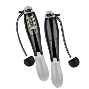 <span class=keywords><strong>Corde</strong></span> à <span class=keywords><strong>sauter</strong></span> sans fil réglable antidérapante d'enregistrement d'exercice de <span class=keywords><strong>calorie</strong></span> d'affichage en gros - Product Image 1