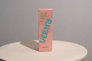 โทนเนอร์เสริมวิตามินผสมสารสกัดจากทีทรีและบี12  น้ำแร่บำรุงผิวหน้า ช่วยให้ผิวชุ่มชื้นและผ่อนคลาย สำหรับผิวบอบบางและระคายเคือง - Product Image 4