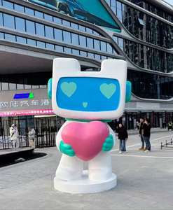 Escultura Gigante de Gato en Fibra de Vidrio para Exteriores, Estatuas Artísticas Emblemáticas para Áreas de Ocio, Plazas Comerciales, Centros Comerciales y Espacios Públicos - Product Image 2