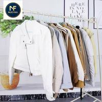 Vêtements d'occasion - Vestes courtes pour femmes de classe A, printemps/automne, styles, tailles et couleurs variés. Quantité minimale de commande : 500 kg
