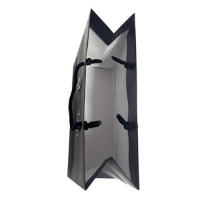 Sac en papier noir en carton avec Logo imprimé personnalisé, sacs en papier pour le Shopping, emballage de vêtements de luxe, sac de transport de cadeaux - Product Image 5