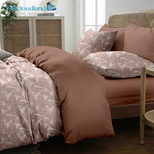 Juego de Edredón de Poliéster con Diseño Jacquard Geométrico de Lujo, Marca Cloudland Cabri, Tamaños King y Queen, Personalizable - Product Image 3