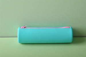 Nuovo morbido cilindro in Silicone tonda <span class=keywords><strong>astuccio</strong></span> <span class=keywords><strong>astuccio</strong></span> scuola articoli di cancelleria per bambini modello cartone animato Silicone cerniera <span class=keywords><strong>astuccio</strong></span> - Product Image 4