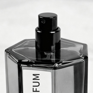 Eau de Parfum pour Homme 100ml, Parfum Floral Boisé, Longue Durée, Parfum Doux, Usage Quotidien, Vaporisateur, Mode Moderne, Vente en Gros - Product Image 2