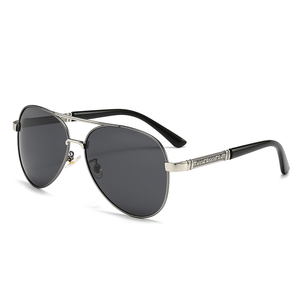 <span class=keywords><strong>Gafas</strong></span> <span class=keywords><strong>de</strong></span> Sol Deportivas <span class=keywords><strong>Polarizadas</strong></span> TAC con Marco Metálico <span class=keywords><strong>de</strong></span> Calidad, Protección UV400, Fotocromáticas para Conducir <span class=keywords><strong>de</strong></span> Día y <span class=keywords><strong>de</strong></span> Noche, Diseño <span class=keywords><strong>de</strong></span> Doble Puente Tipo Piloto para Hombre - Product Image 6