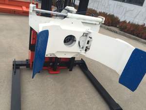 Apilador elevador de palés eléctrico, capacidad de carga de 1,5 toneladas, con abrazadera de rollo de papel - Product Image 2