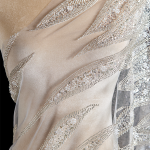 Vải ren <span class=keywords><strong>polyester</strong></span> bóng đính hạt cao cấp, vải lưới thêu <span class=keywords><strong>sequin</strong></span> trắng đơn giản đính hạt dùng cho váy áo - Product Image 4