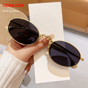 <span class=keywords><strong>Gafas</strong></span> <span class=keywords><strong>de</strong></span> <span class=keywords><strong>Sol</strong></span> <span class=keywords><strong>Polarizadas</strong></span> UV400 <span class=keywords><strong>de</strong></span> Alta Calidad al por Mayor, Diseño OEM/ODM en Material Metálico, Montura Redonda Pequeña para Hombre y <span class=keywords><strong>Mujer</strong></span> - Product Image 1