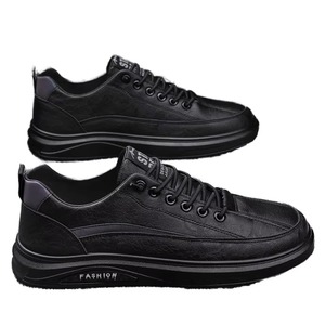 Chaussures de course pour hommes, nouvelle collection automne, imperméables, tendance, polyvalentes, en cuir noir, mode, décontractées, sportives - Product Image 2