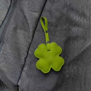 Colgante de Cuero con Trébol de Cuatro Hojas Verde, Etiqueta Decorativa para Bolso con Flor, Llavero, Adorno Colgante, Regalo - Product Image 5