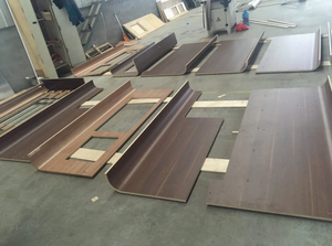 Planche composite ondulée lisse et durable pour l'exportation de bois, idéale pour les revêtements de sol de conteneurs et les revêtements de remorques de camions - Product Image 5