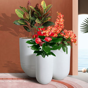 Vaisseaux à fleurs en PRF de très grande taille et durables de qualité commerciale pour les patios de jardin à la maison et la décoration d'événements - Product Image 2