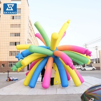 Modèle de feu d'artifice gonflable géant et coloré avec éclairage LED pour la décoration de centres commerciaux, de fêtes et d'événements