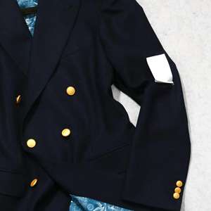 Blazer Personalizado Estilo Italiano Azul Marino, Cuello en V, Doble Botonadura, Botones Metálicos Dorados, Corte Entallado, Lana, Media Forro, Formal, para Negocios o Bodas - Product Image 4