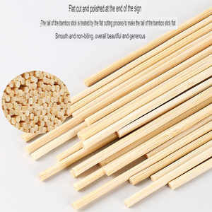 Toptan tek kullanımlık barbekü bambu şiş, kokulu meyve şiş, kızarmış şiş, sosis şiş, gluten şiş