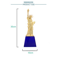 Nouveau design bleu cristal base poli galvanoplastie logo personnalisé doré américain Statue de la Liberté sculpture trophée en métal