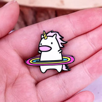 Le nouvel insigne d'épingles d'animaux chauds en gros personnalisé mignon coloré kawaii drôle pas cher arc-en-ciel dessin animé métal émail dur broche licorne