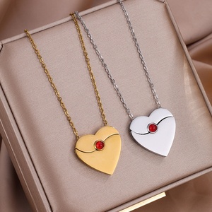Collana con Ciondolo a Cuore in Resina e Acciaio Inossidabile, Personalizzabile con Nome, Impermeabile, Anti-Ossidazione, Gioiello da Donna, Regalo per le Feste - Product Image 3
