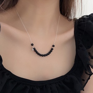 Collier de perles en agate noire argentée, pendentif en forme de cœur en argent S925, design minimaliste élégant pour femmes, bijoux à porter au quotidien - Product Image 4