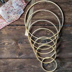 Cercle en bambou écologique de 8-40 cm pour attrape-rêves DIY, cadre de ventilateur, anneau de fleurs tissées peint pour décoration de Noël - Product Image 2