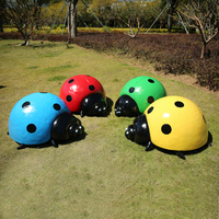 Sculpture d'extérieur Coccinella Septempunctata, Ornement de coléoptère simulé, Décoration de jardin en fibre de verre, Entièrement fait main
