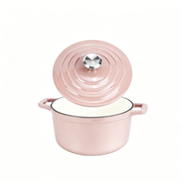 Cocotte en fonte émaillée rose coquille, compatible induction, cadeau tendance pour la cuisine à la maison, compatible avec toutes les plaques de cuisson