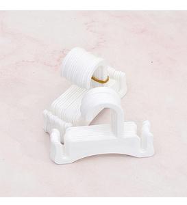 Gantungan Sandal Plastik Anti Selip Hemat Tempat untuk Display Sepatu di Mall Supermarket - Product Image 6