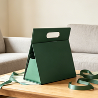Boîtes cadeaux rigides monobloc en matériaux recyclés, personnalisables avec logo, vernis UV sélectif, finition mate, portables, avec éponge et gaufrage triangulaire en papier