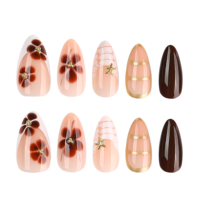 Desain Seni Kuku Prancis Cokelat Emas Mengkilap Gaya Almond Aksen Bunga untuk Salon Pesta Pernikahan Acara Fashion Kuku 4552