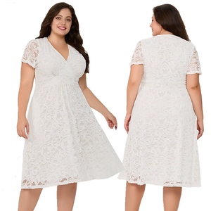Abito da donna <span class=keywords><strong>taglie</strong></span> <span class=keywords><strong>forti</strong></span> personalizzato, elegante <span class=keywords><strong>per</strong></span> il commuting, con scollo a V, maniche corte, in pizzo, linea ad A, casual, ampio e oversize - Product Image 1