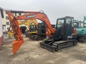 รถขุดขนาดเล็กมือสอง Doosan DH60 เครื่องยนต์ EPA 7 ตัน ระบบไฮดรอลิกแบบตีนตะขาบ ประสิทธิภาพดี ชั่วโมงการทำงานต่ำ มีสินค้าในสต็อก - Product Image 2